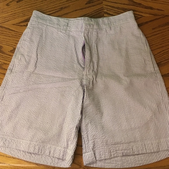 Purple Vineyard Vines size 28 club short style - Picture 1 of 3