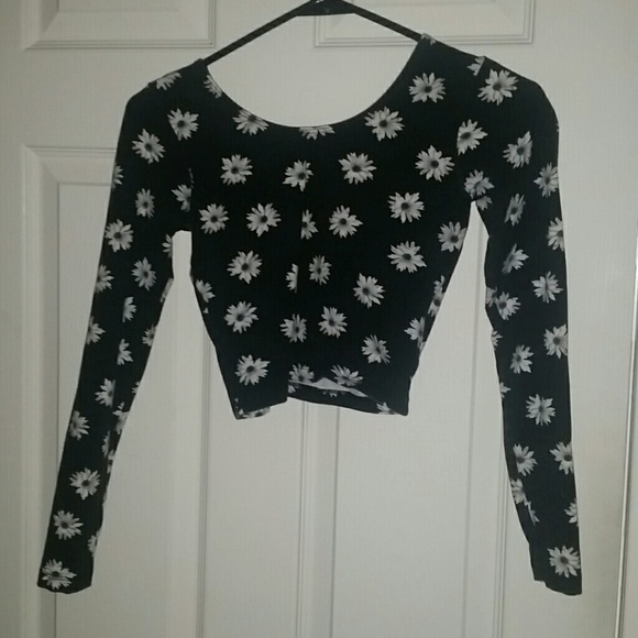 Floral Black and White Crop Top - Picture 1 of 2