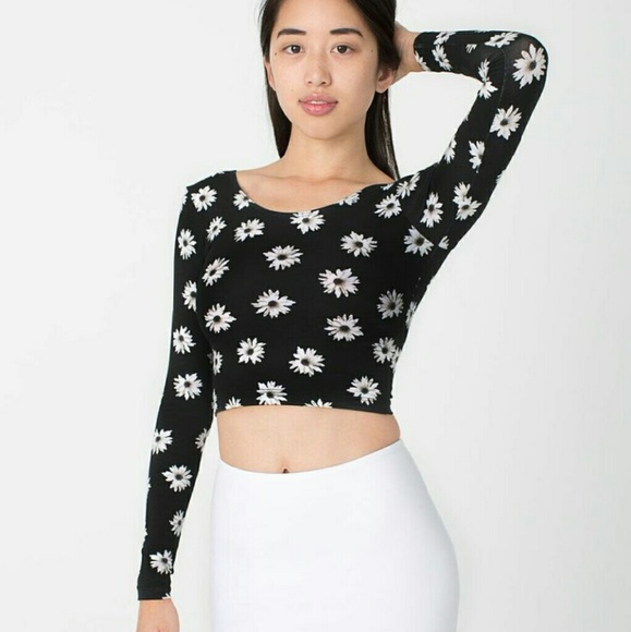 Floral Black and White Crop Top - Picture 2 of 2