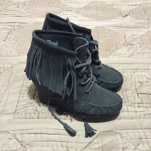 Rare Leather upper Minnetonka boots