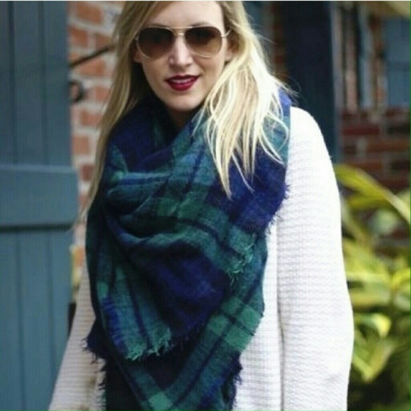 Accessories | Navy & Green tartan blanket scarf - Picture 3 of 4