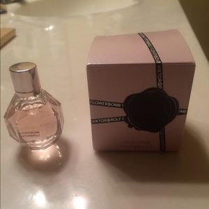 Viktor & Rolf Flowerbomb mini 7ml / .24fl oz NEW