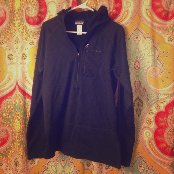 Patagonia hooded pullover
