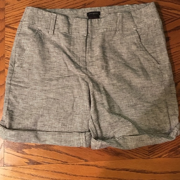 Ann Taylor Brand New With Tag Striped Grey Shorts - Picture 1 of 2