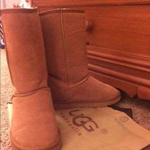 Women's UGG boots