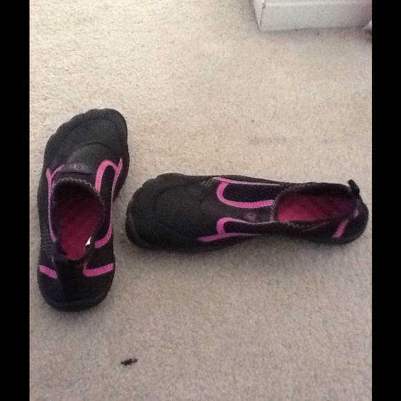 Swimming shoes - Picture 1 of 1