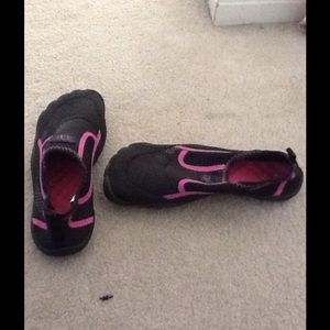 Swimming shoes