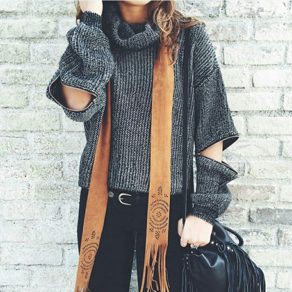 Turtleneck zip elbow sweater