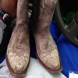 Corral boots size women size 5