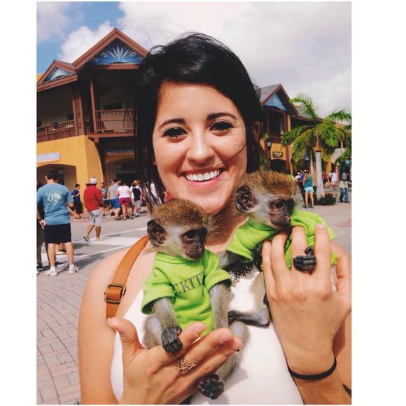 Meet your Posher, Brianna