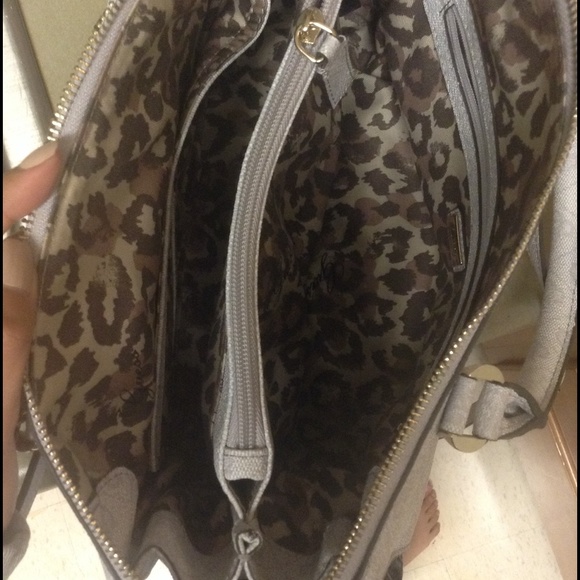 Guess satchel - Picture 3 of 4