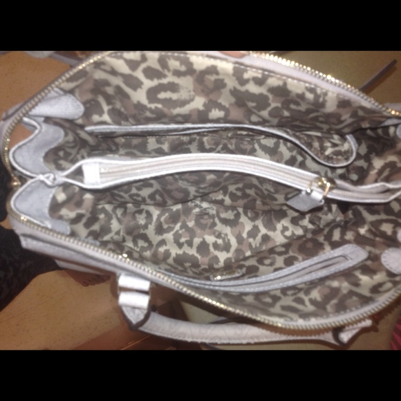 Guess satchel - Picture 4 of 4