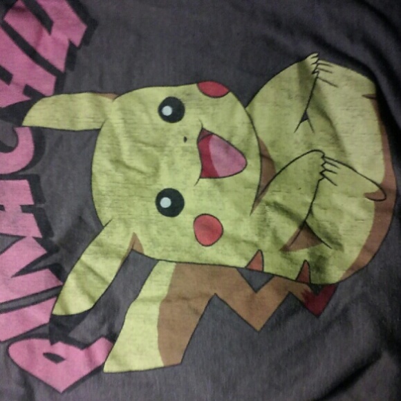 Pokemon(pikachu) t-shirt