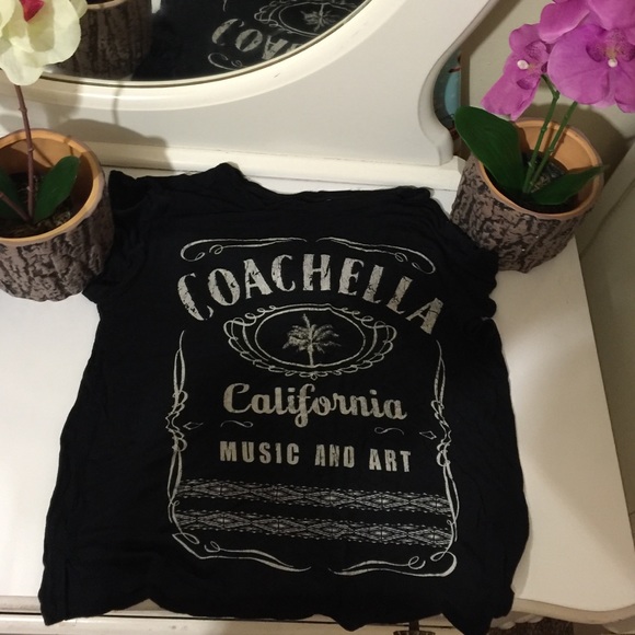 Coachella shirt🌺