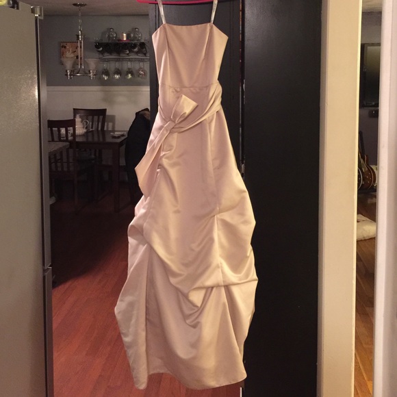 Bridesmaid or Prom Dress Size 6