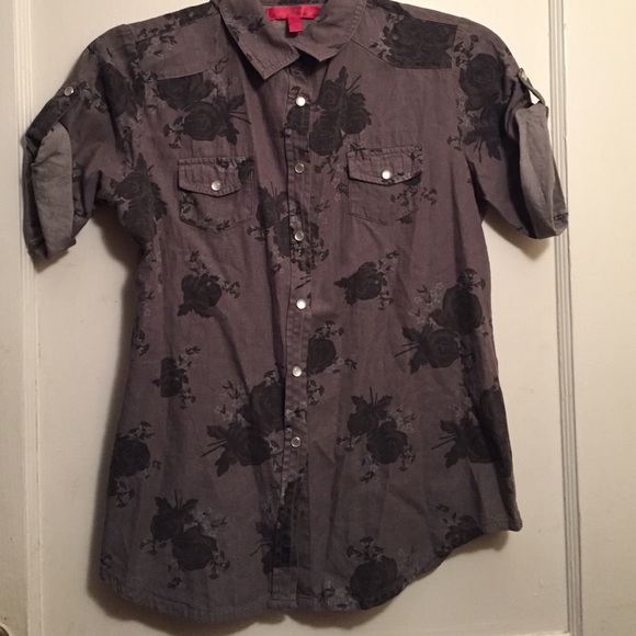 Almost Famous Girls button up short sleeve shirt