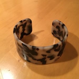 Zara cheetah cuff