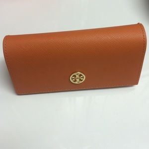 Tory burch sunglasses case
