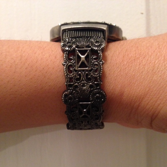 Watch - Picture 3 of 3