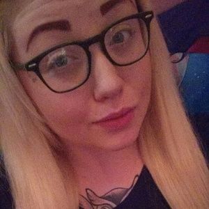 Meet your Posher, Alexandra