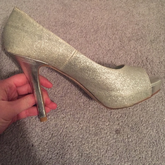 Heels - Picture 2 of 2