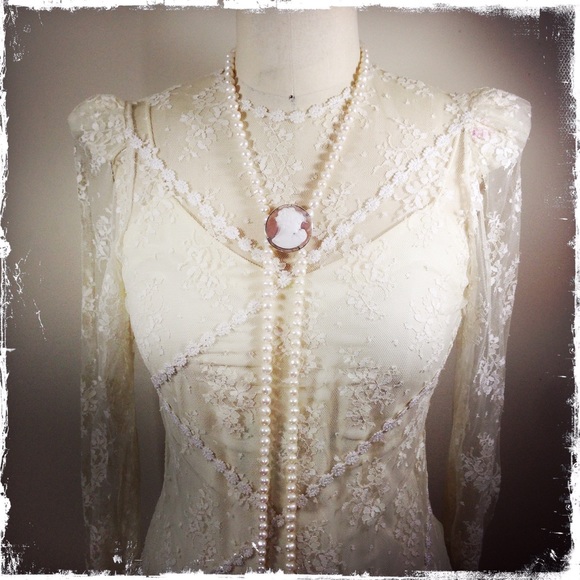 Vintage Lace Wedding Dress