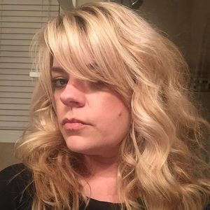 Meet your Posher, Candi