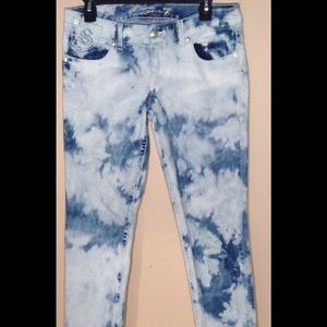 Women's Seven Skinny jeans size 30. Acid wash.