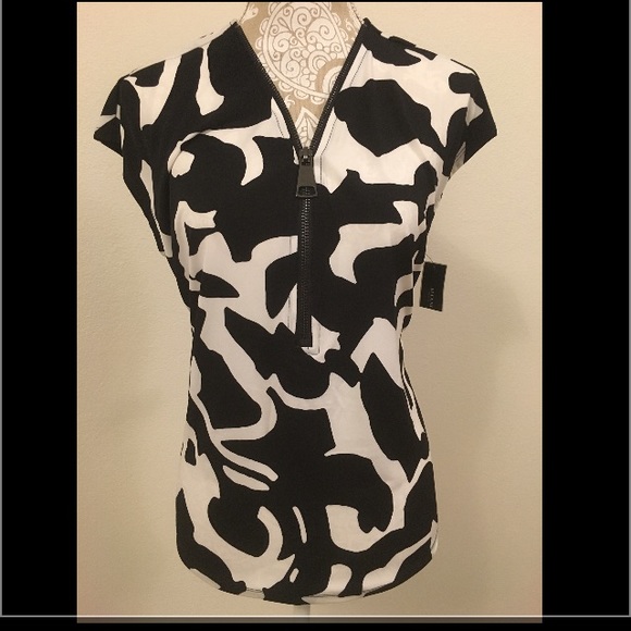 Alfani black and white printed blouse