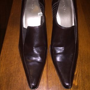 Pointed heels