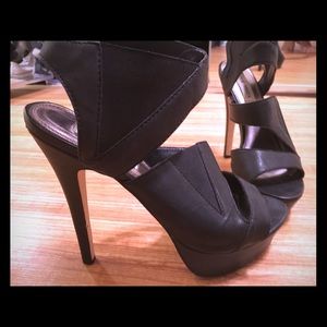 Steve Madden hightail pumps