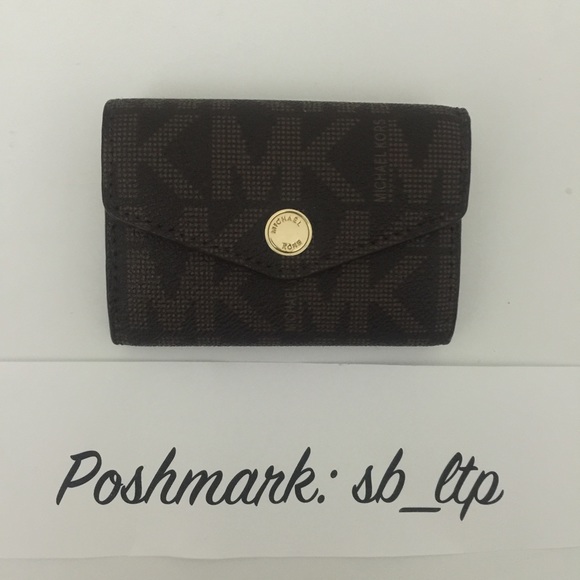 Michael Kors Handbags - NWT Michael Kors Coin Key Pouch Wallet