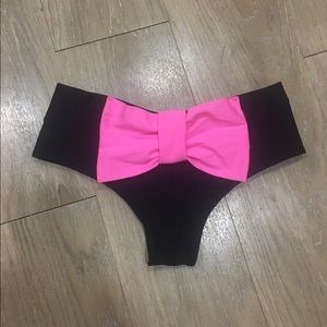Black and pink bow bottoms