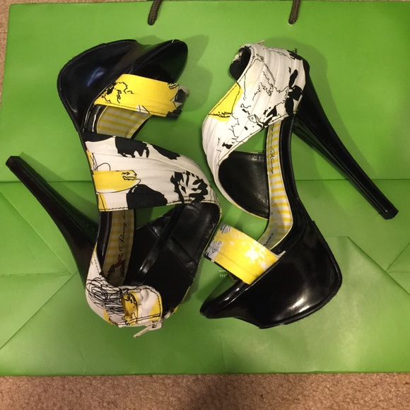 💛Penny Loves Kenny Heels💛