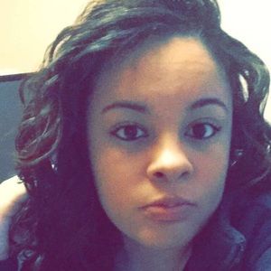 Meet your Posher, Sharae