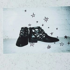 Eeight 'nelly' star boots