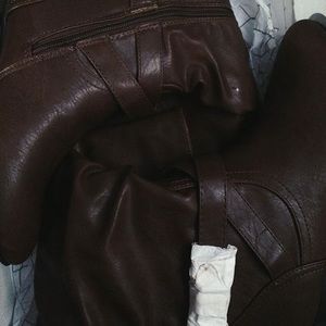 LONG BROWN BOOTS!
