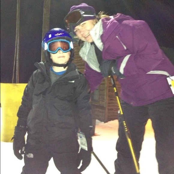 Meet your posher, Amy - Picture 3 of 4