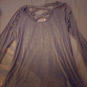 Size XL grey Flowy criss cross back
