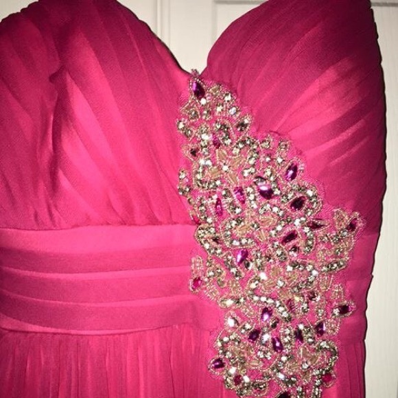 Prom dress - Picture 2 of 4