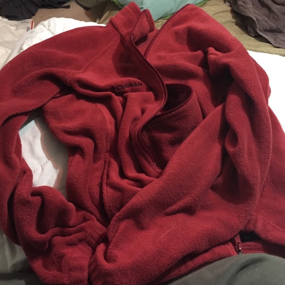 dark redish Columbia zip up!