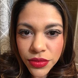 Meet your Posher, Yanet