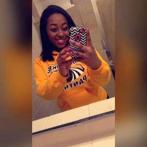 Meet your Posher, Alexis