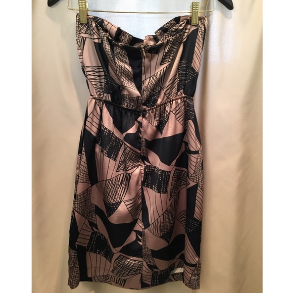 Dress - Picture 2 of 3