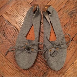 Heather grey lace up sneakers