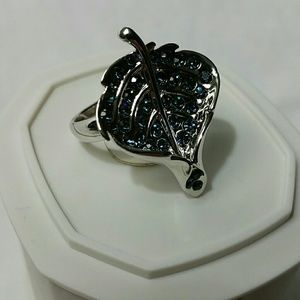 Swarovski leaf ring