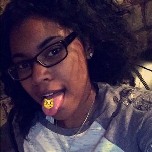 Meet your Posher, Kadijah