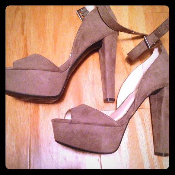 High heels with ankle straps