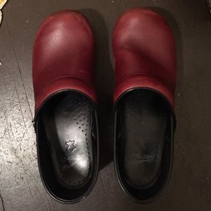 Burgundy red Dansko clogs size 40