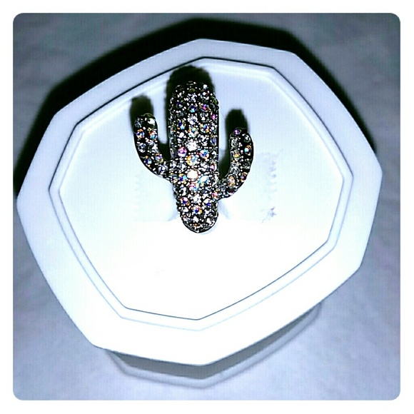 Swarovski Crystallized elements cactus ring